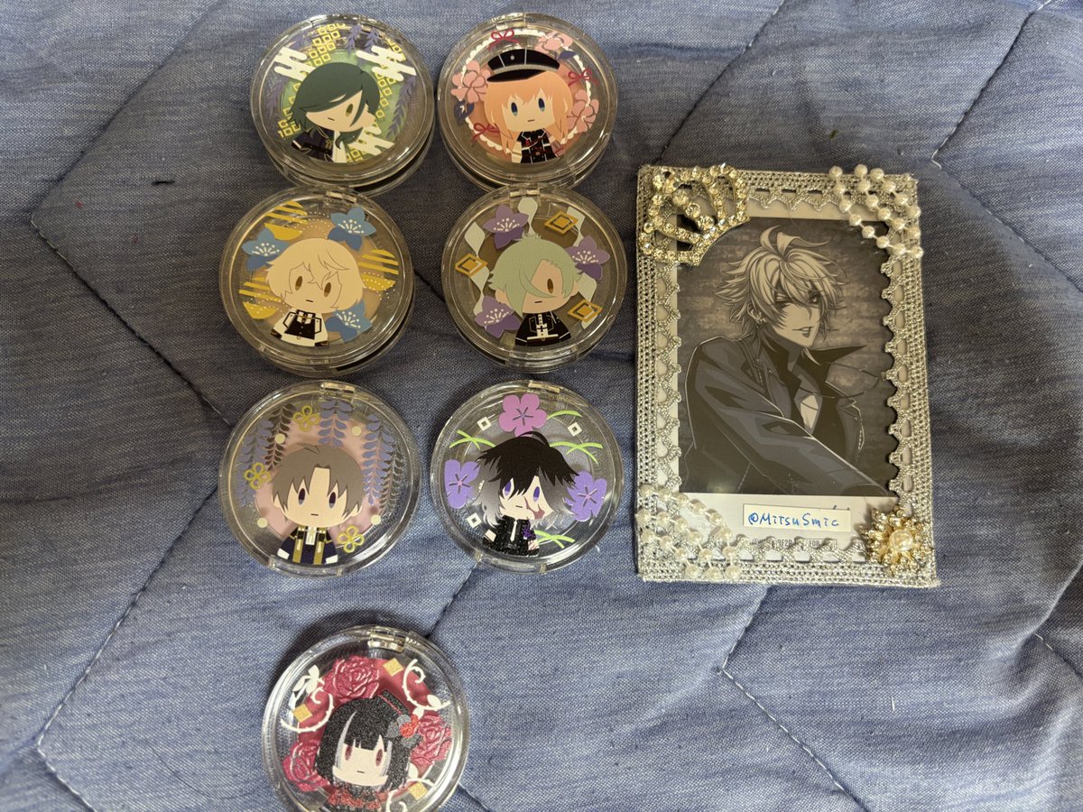MitsuSmic's tweet photo. 【譲渡】刀剣乱舞　ポンデクルール　マルチカラーパウダー
譲→青江、乱、髭切、膝丸、長谷部、実休、京極
求→１点500円+送料
出来ればある程度纏めて引き取って下さる方優先

ガチャのため箱なしです。
大変難しいでしょうがどうぞ宜しくお願いします。 https://t.co/ZDTqteFNuC