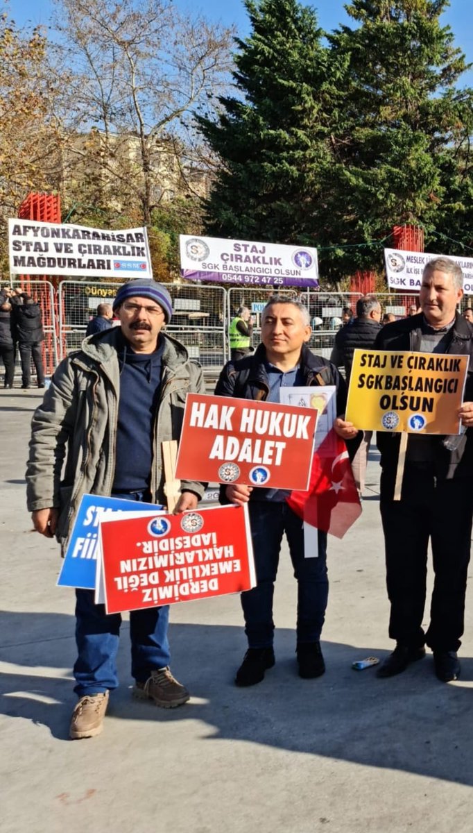 𝑆𝐸𝑅𝑇𝐸𝐿 (@srtelarz) on Twitter photo Yarım Sigorta olmaz
Tam sigorta hakkımız verilsin
Emeğimiz başlangıç sayılsın
<a href="/RTErdogan/">Recep Tayyip Erdoğan</a>
<a href="/Akparti/">AK Parti</a>
<a href="/isikhanvedat/">Prof. Dr. Vedat Işıkhan</a>
<a href="/MHP_Bilgi/">MHP</a>
<a href="/mehmedmus/">Dr. Mehmet Muş</a>
<a href="/yzyilmaz55/">Yusuf Ziya Yılmaz🇹🇷</a>
<a href="/AvOrhanKIRCALI/">Av. Orhan KIRCALI 🇹🇷</a>
<a href="/mervangul56/">Mervan Gül</a>
Staj Çıraklık Sgk Başlangıcı Olsun
#StajyerÇırağaÇözümŞart Yarım Sigorta olmaz
Tam sigorta hakkımız verilsin
Emeğimiz başlangıç sayılsın
<a href="/RTErdogan/">Recep Tayyip Erdoğan</a>
<a href="/Akparti/">AK Parti</a>
<a href="/isikhanvedat/">Prof. Dr. Vedat Işıkhan</a>
<a href="/MHP_Bilgi/">MHP</a>
<a href="/mehmedmus/">Dr. Mehmet Muş</a>
<a href="/yzyilmaz55/">Yusuf Ziya Yılmaz🇹🇷</a>
<a href="/AvOrhanKIRCALI/">Av. Orhan KIRCALI 🇹🇷</a>
<a href="/mervangul56/">Mervan Gül</a>
Staj Çıraklık Sgk Başlangıcı Olsun
#StajyerÇırağaÇözümŞart