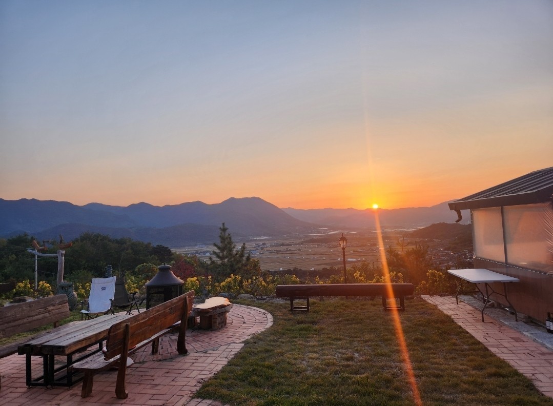 23일  토요일  지리산 구례  별장
힐링해요  만남도.편하게 오세요.합의하에 상황은
만들어가는것  몸만오심되요 다준비했음 팀으로오셔요
노래방도있고.꼬기도있고.술은 각자 ㅎ
#전남구례 #부커만남