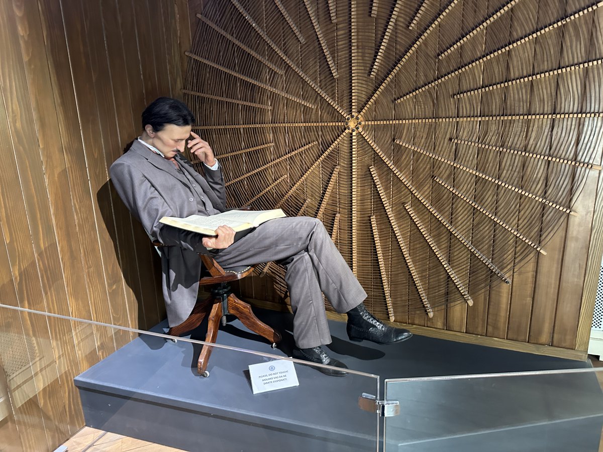 Films_Inspire's tweet photo. The Nikola Tesla #Museum in Belgrade is a tribute to the inventor’s groundbreaking work in #electricity, including the Tesla Coil.⚡ It houses fascinating exhibits that link Tesla’s revolutionary ideas to modern technologies. @teslamuzej @NikolaTeslaQuot #Тесла https://t.co/abLoKEQqBM