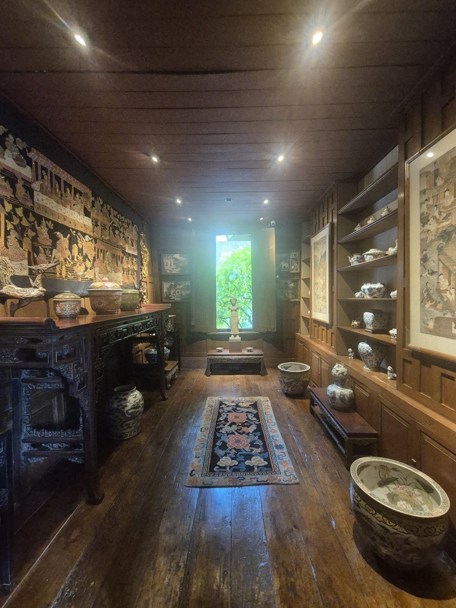 Vitalstatistix1's tweet image. Jim Thompsons House, Bangkok. US businessman Jim Thompson went missing in 1967 and his house is a major attraction here. Other famous missing people spring to mind...Lord Lucan, Richey Edwards.