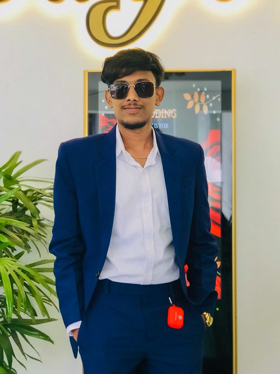 Kavishk_A's tweet photo. 🌸💙 https://t.co/SsqfrEbrHZ