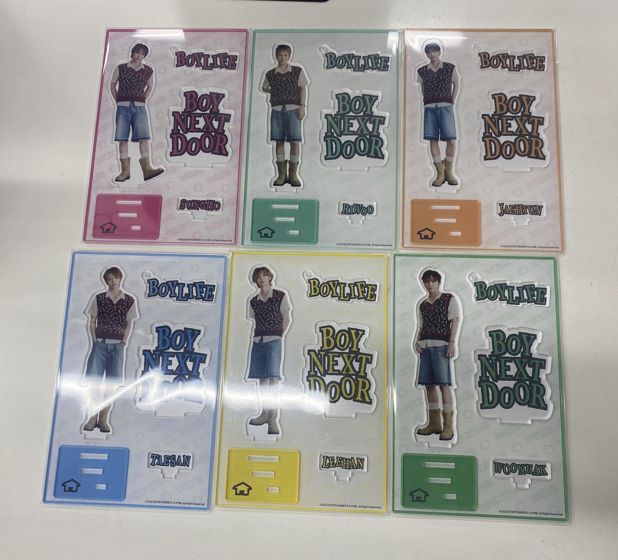 THE BOYZ 100点以上 まとめ売り　トレカ　写真　アクスタ　等 THE BOYZ 100点以上 まとめ売り トレカ 写真 アクスタ 等 - メルカリ