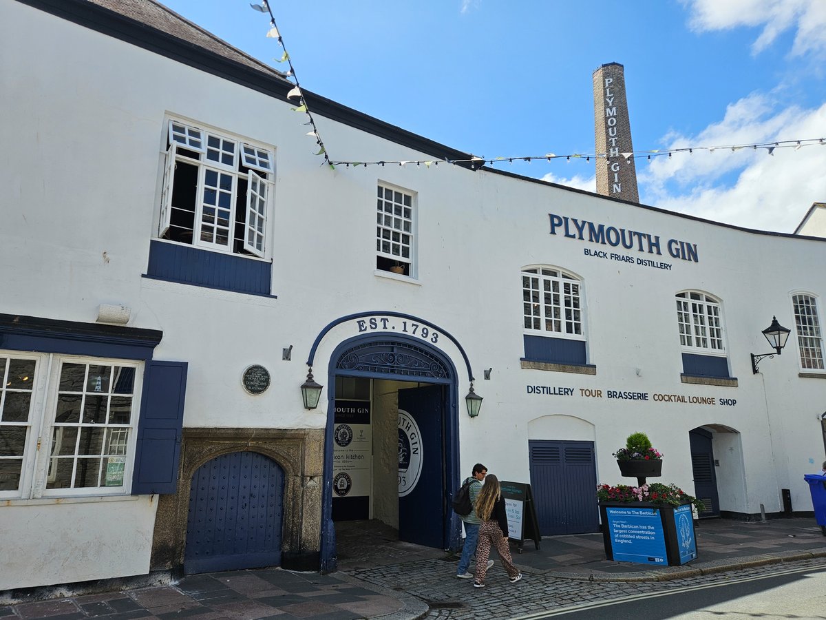 New on the blog - The Barbican Kitchen in #Plymouth Gin Distillery. It's one the best meals we've had so far this year, which also happens to have been cooked by a pair of celebrity chefs.
gourmetgorro.blogspot.com/2025/08/the-ba…