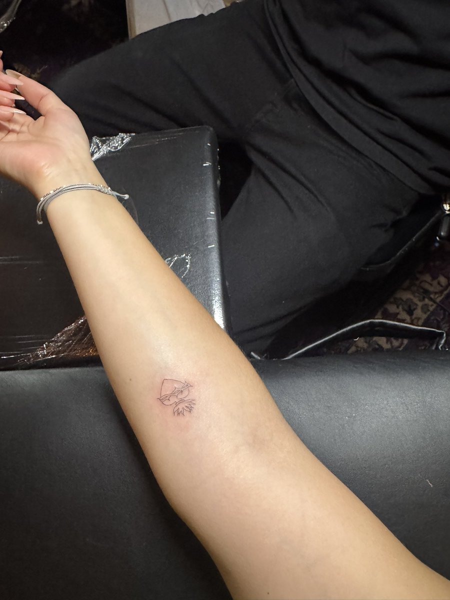 FallingForMari's tweet image. new one