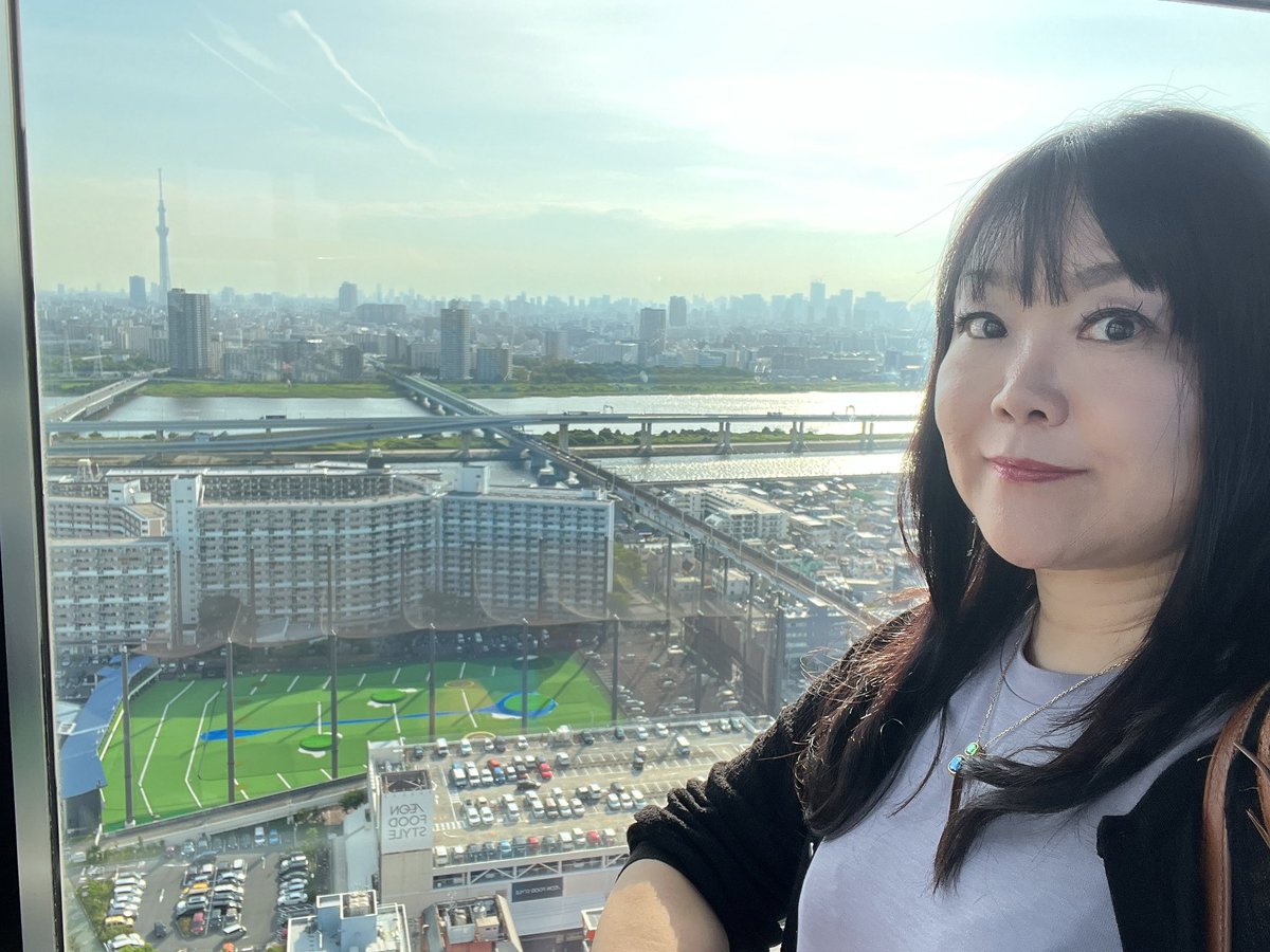 友人が頑張っている活動のイベントに行ってきました。色々考えさせられました‥終わって会場にある展望台に登って自分はちっぽけだと再確認してきました（笑）どうした！私（爆笑）‥めちゃ元気です🤣

本当に暑いですね！皆様〜ご自愛してくださーい！！