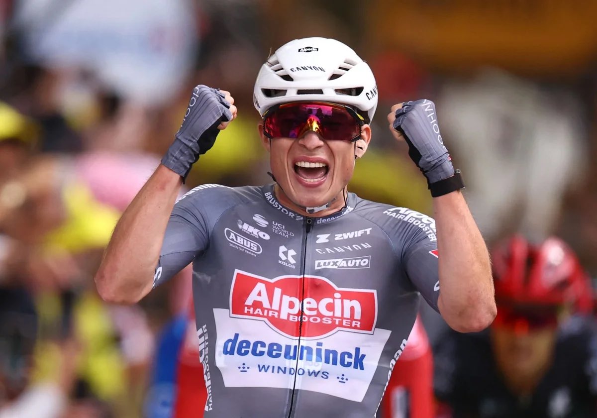Vuelta a España 🇪🇸 🇮🇹 Etapa 1:

⭐⭐⭐⭐ Philipsen
⭐⭐⭐ Pedersen, Vernon, Turner, Mihkels, Van Uden
⭐⭐ Aniołkowski, Aular, Zingle, Marit, Viviani, Biermans,
⭐ Gruel, Coquard, Stewart, Foldager, Oliveira, Ganna, González,

#LaVuelta25