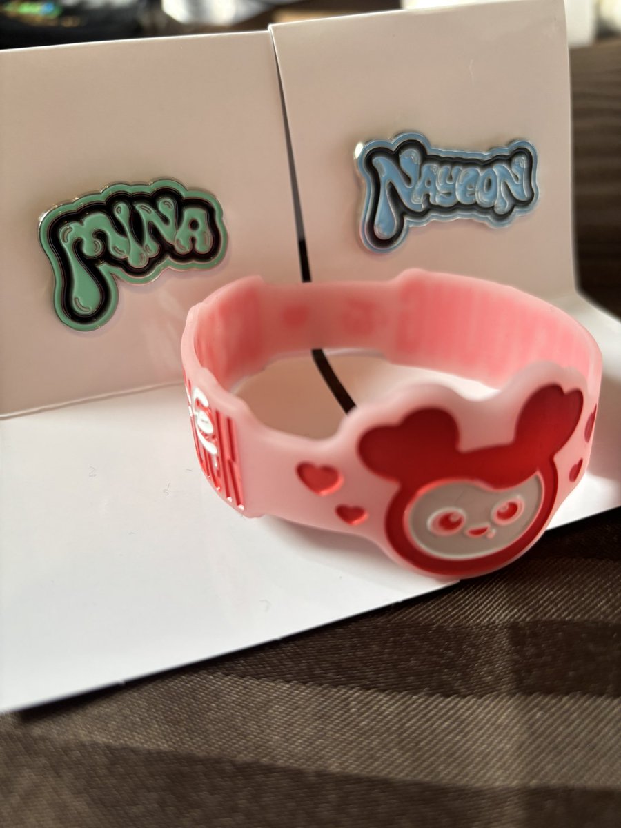 TWICEグッズ交換垢 tweet media