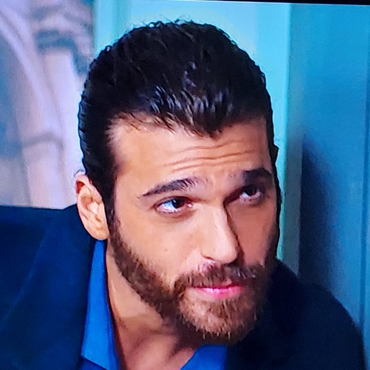 nardi53650's tweet image. Oggi su Canale 5 ore 14,10 ultimi 2 episodi della prima stagione di ViolaComeIlMare,non mancate all'appuntamento,
ascolterete una delle più belle dichiarazioni d'amore❤️
Adorabile più che mai l'ispettore
#FrancescoDemir,un grande
#CanYaman 💫
Buongiorno, buon sabato a tutte 🌞💞