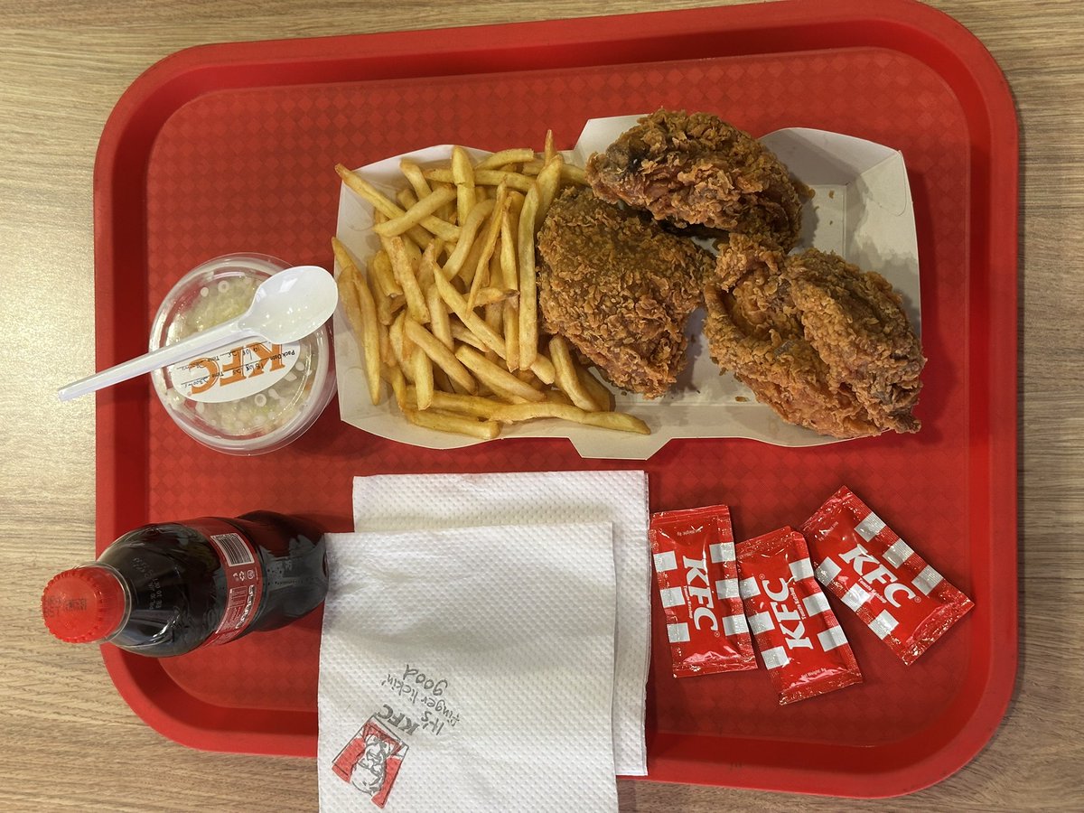 How about a KFC Streetwise 3 Mix today?😊

Order from your nearest KFC at UGX 29,000. 
Limited time offer.