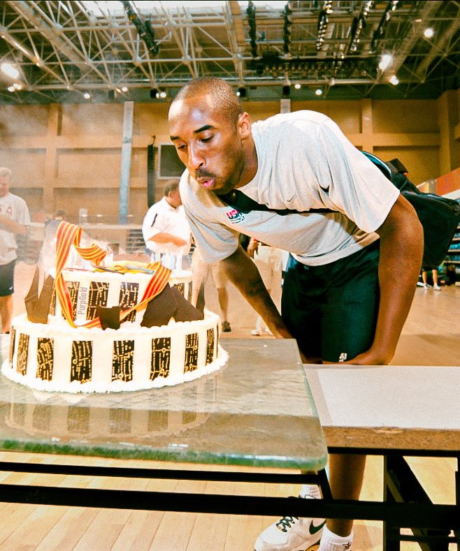 Happy Birthday Kobe 🕊️

I’ll be dedicating a full day of edits to him