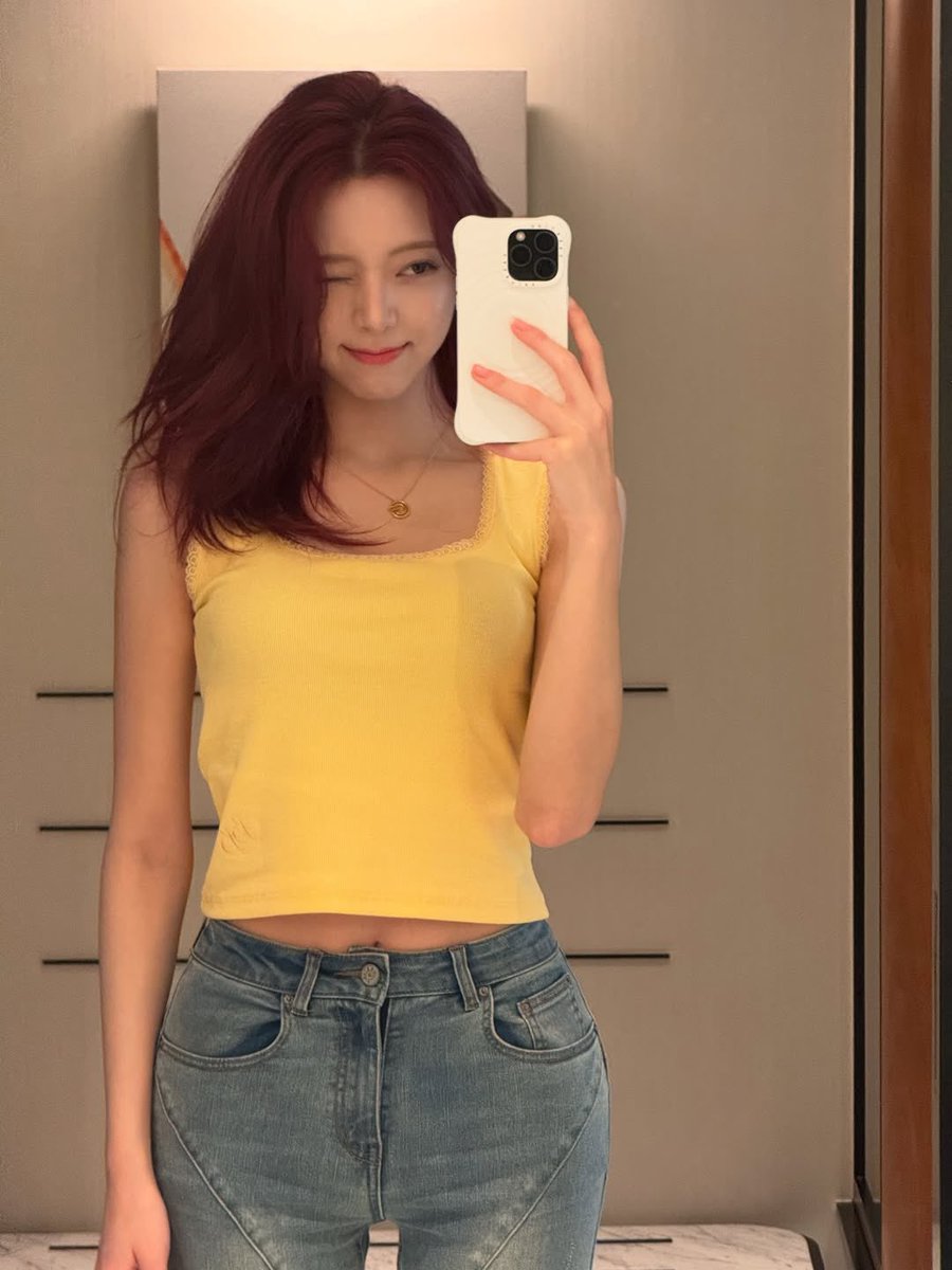 historcic's tweet photo. getting ready and stepping out to enjoy the night ✨🌃 https://t.co/3DIG22maQA