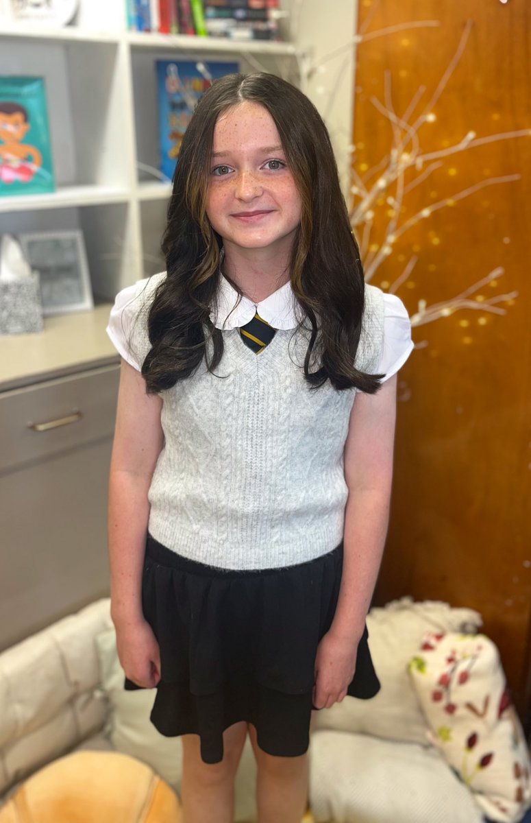 Miss Russell tweet media