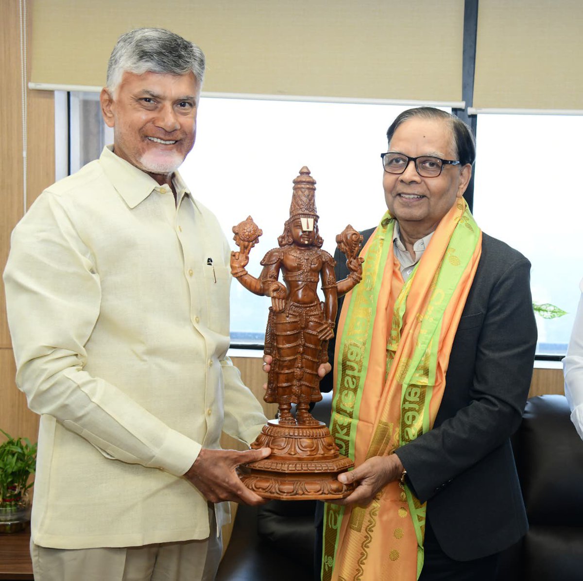 Ram Mohan Naidu Kinjarapu (@rammnk) on Twitter photo Accompanied Shri <a href="/ncbn/">N Chandrababu Naidu</a> garu to meet Hon’ble Finance Minister Smt <a href="/nsitharaman/">Nirmala Sitharaman</a> garu to discuss Centre’s support for AP’s development and request special funds under SASCI (Special Assistance to States for Capital Investment).
Later, met Chairman of the 16th Finance Commission Dr. Accompanied Shri <a href="/ncbn/">N Chandrababu Naidu</a> garu to meet Hon’ble Finance Minister Smt <a href="/nsitharaman/">Nirmala Sitharaman</a> garu to discuss Centre’s support for AP’s development and request special funds under SASCI (Special Assistance to States for Capital Investment).
Later, met Chairman of the 16th Finance Commission Dr.