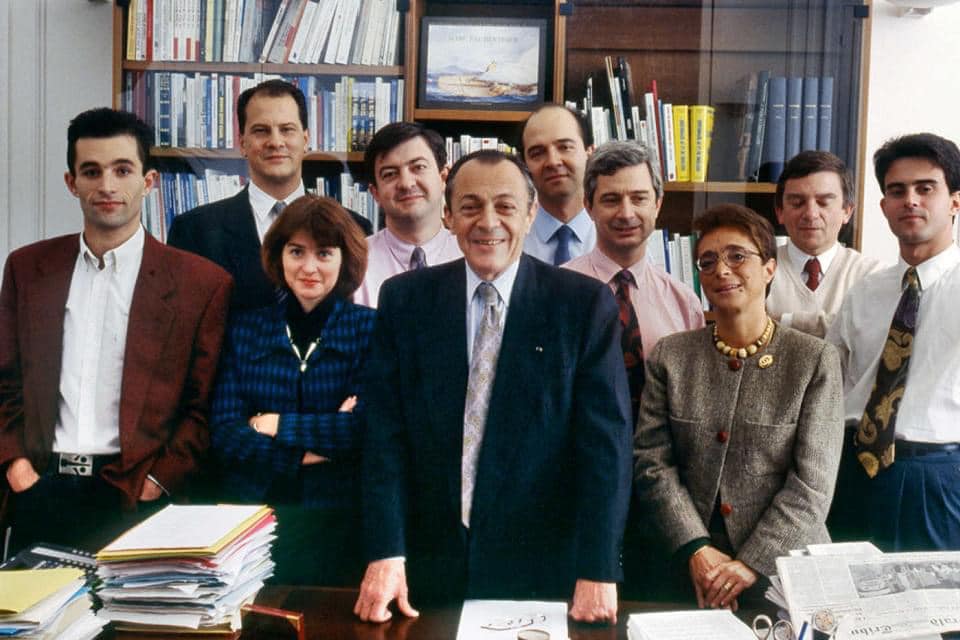 SchnockRevue's tweet photo. Né un 23 août, Michel Rocard, ici entouré de quelques camarades. https://t.co/TcvwSvDuS0