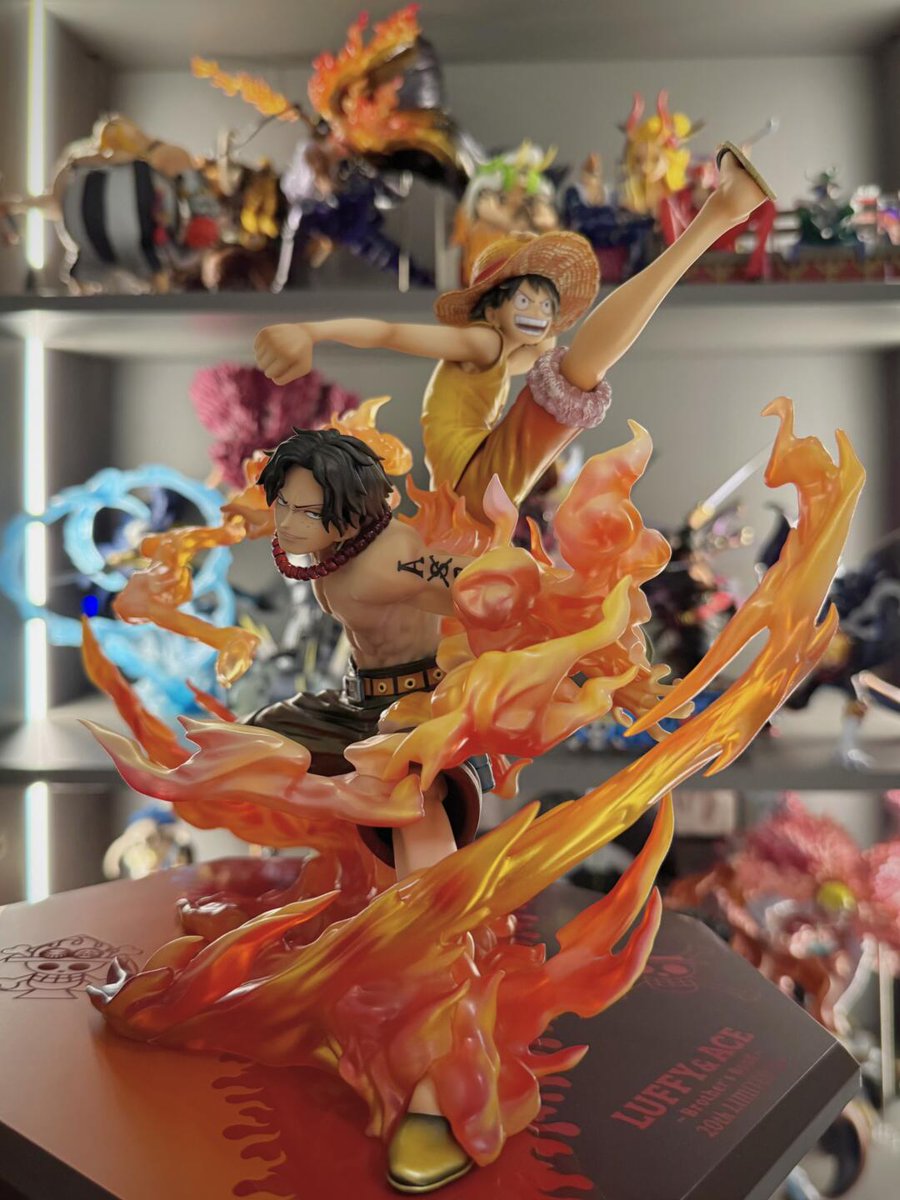 💖 フィギュアを集めるのは私の小さな日常です！
好きなキャラの新作が出ると、ついお迎えしたくなっちゃう😍
箱を開ける瞬間は、まるでプレゼントを開けるみたいにドキドキ🎁✨
フィギュアたちが部屋に並んでいると、
まるでキャラクターと一緒に暮らしているみたいで、
その幸せ感はたまらないです🌸