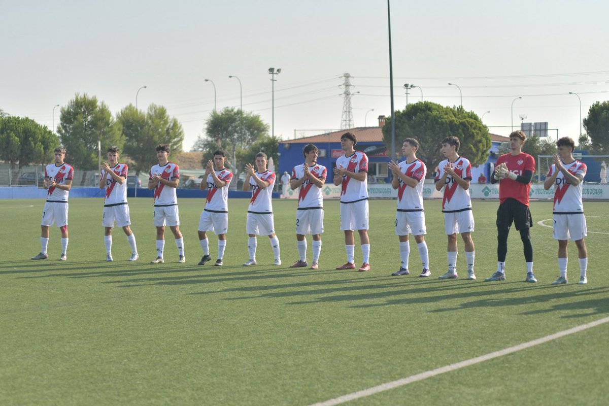 ▶️ Ya en juego un nuevo partido del #RayoB, contra el Getafe B en la Cuidad Deportiva Fernando Santos de la Parra.