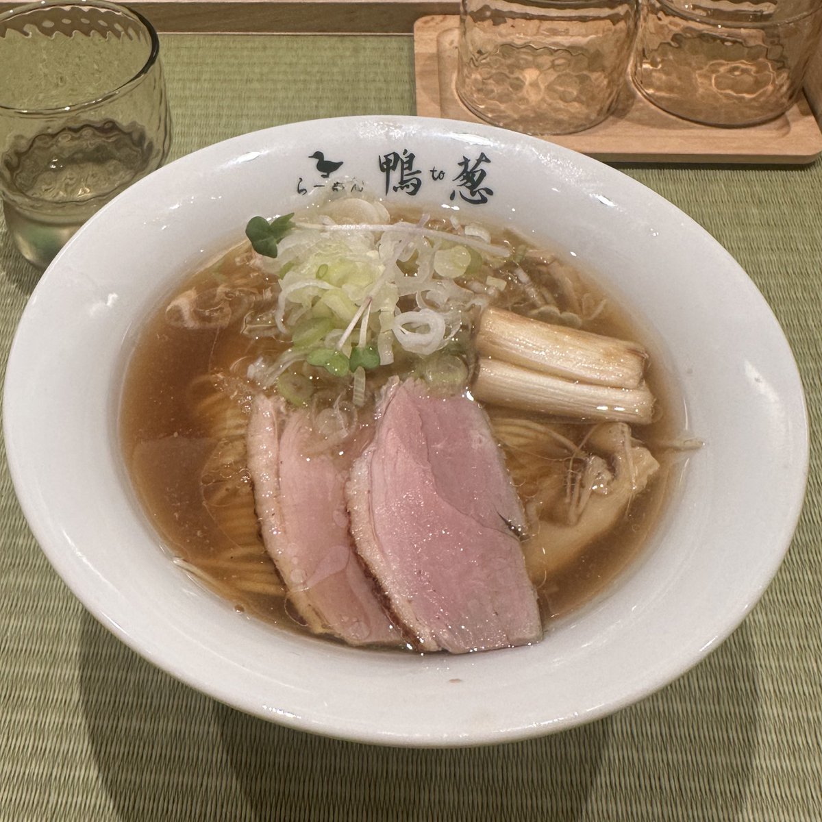 暑い日はカフェで涼むに限るね…♡