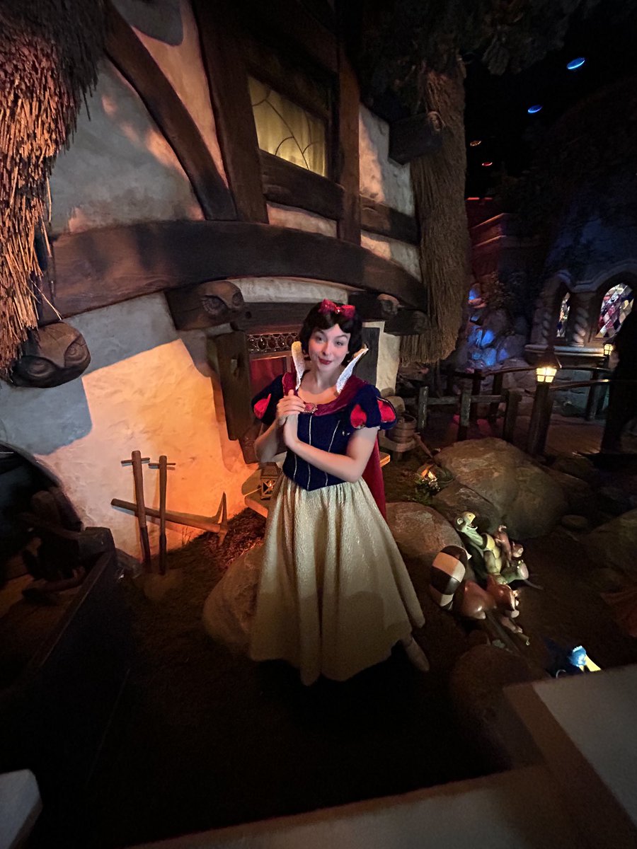 DisneyGoofballs tweet media