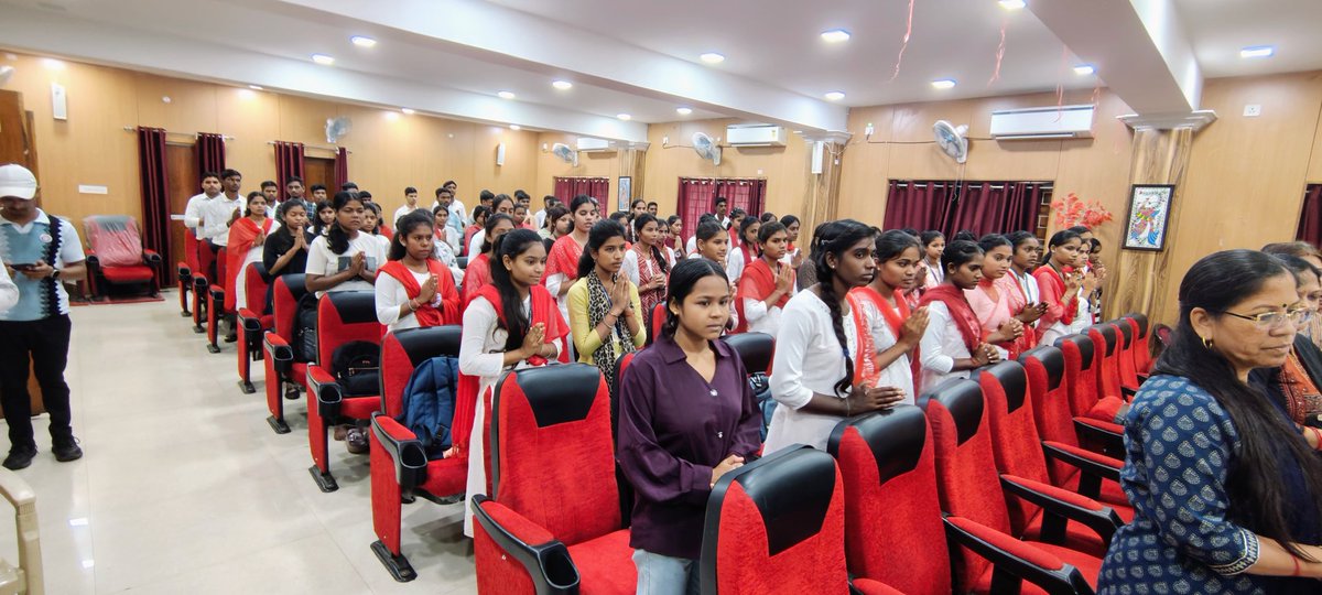 JPverma_collage's tweet photo. One day workshop on topic FOOD IS MEDICINE on date 23 aug 2025 in auditorium hall of @JPverma_collage Bilaspur Chhattisgarh with presence of Dr V. CHAMPA MAJUMDAR.

@_NSSIndia @NSSRDBhopal @_NSSAwards @manojsinha812 @ashokshrotinss @YASMinistry @BilaspurDist @ChhattisgarhCMO https://t.co/wZzwV0S3bK