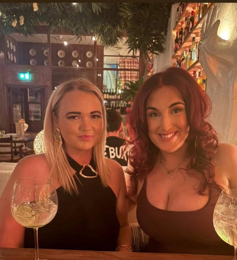 YorkieBarMilfsBack tweet media