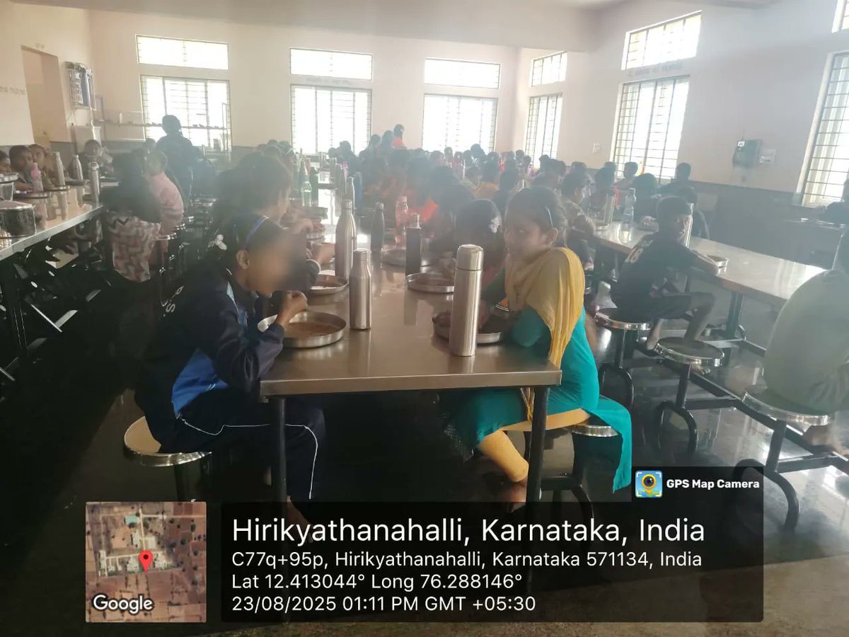 ಡಾ. ಬಿ ಆರ್ ಅಂಬೇಡ್ಕರ್ ವಸತಿ ಶಾಲೆ ಹೆಬ್ಬಾಳ ಮಿರ್ಲೆ ಇಲ್ಲಿನ ವಿದ್ಯಾರ್ಥಿಗಳಿಗೆ ನೀಡಲಾದ ಮಧ್ಯಾಹ್ನ ಊಟದ ಫೋಟೋಗಳು. The photos of the lunch served to students at dr. b r ambedkar residential school, hebbalu (mirle). ದಿನಾಂಕ/Date: 23/08/2025. #SocialAudit_SWDMeals #SocialWelfare_Karnataka