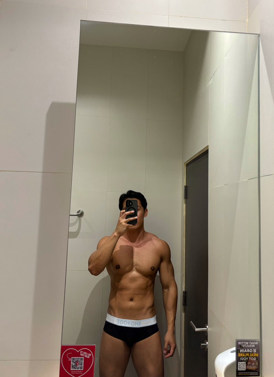 Not just underwear, but your everyday essentials.
Support, style, and all-day comfort.

Underwear : tookone.everyday