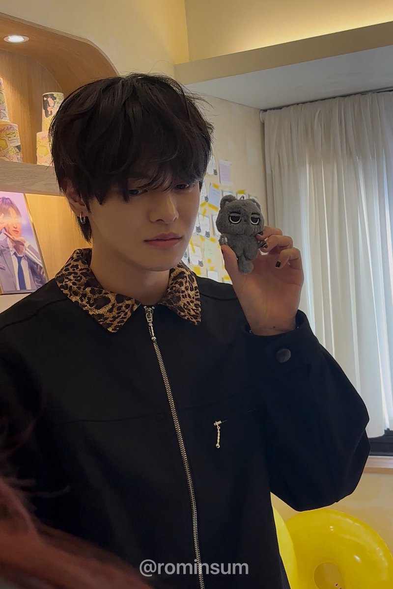 seolnyangzz's tweet image. 아니 이리오 진심 인형이랑 똑같이 생김