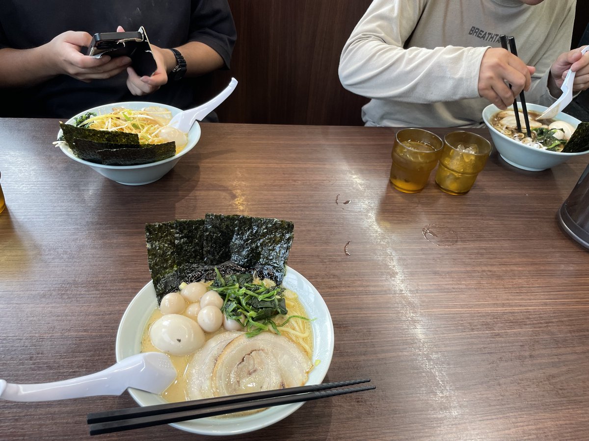 犬縞さんとステイルさんの3人で魂心家🍜