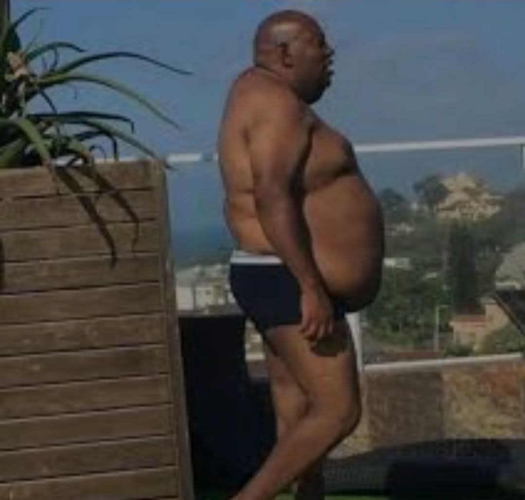 THE THRIVING "SUGAR DADDY" INDUSTRY  IN NIGERIA [SMALL BABES WITH BIG GOD PARARA 🤣] 

The "Sugar Daddy" Industry  is the Most Thriving One today in Nigeria . Funded by mostly the Polithieves.

Don't let any sugarbaby of a policrook or 419ner or drug barons tension you with their