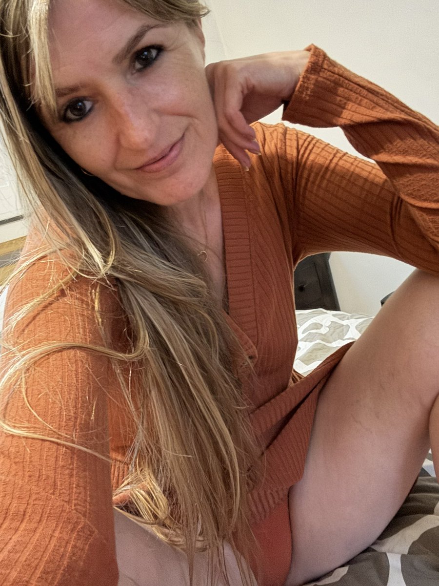 katya42611896's tweet photo. https://t.co/zOtAVNS1wP ❤️ good morning xx #panties #tease #upskirt https://t.co/dXyt3928q0