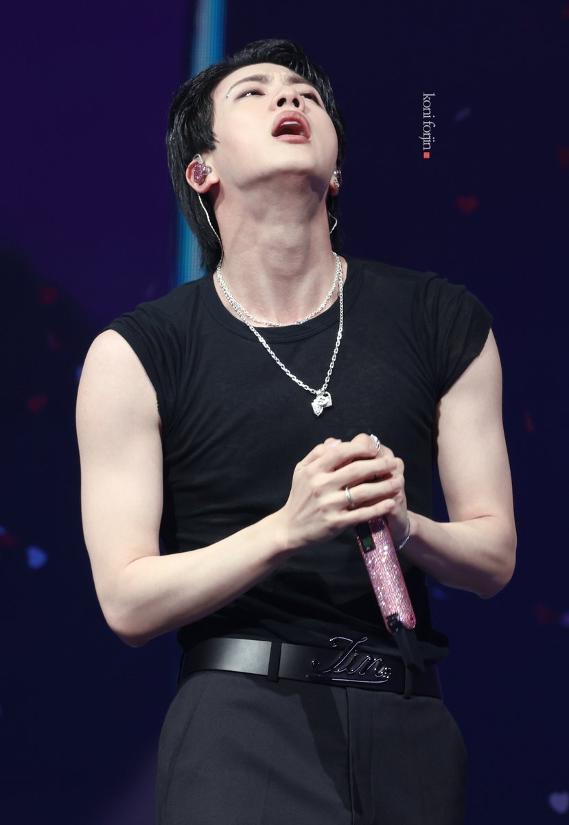 250731 NEWARK day2  HD        

태초에 흰나 이전 검나 가 있었슨

#방탄소년단진 #JIN #진 #Jin_Echo #RUNSEOKJIN_epTOUR_US #RUNSEOKJIN_epTOUR_NEWARK #RUNSEOKJIN_epTOUR_NEWARK_D2