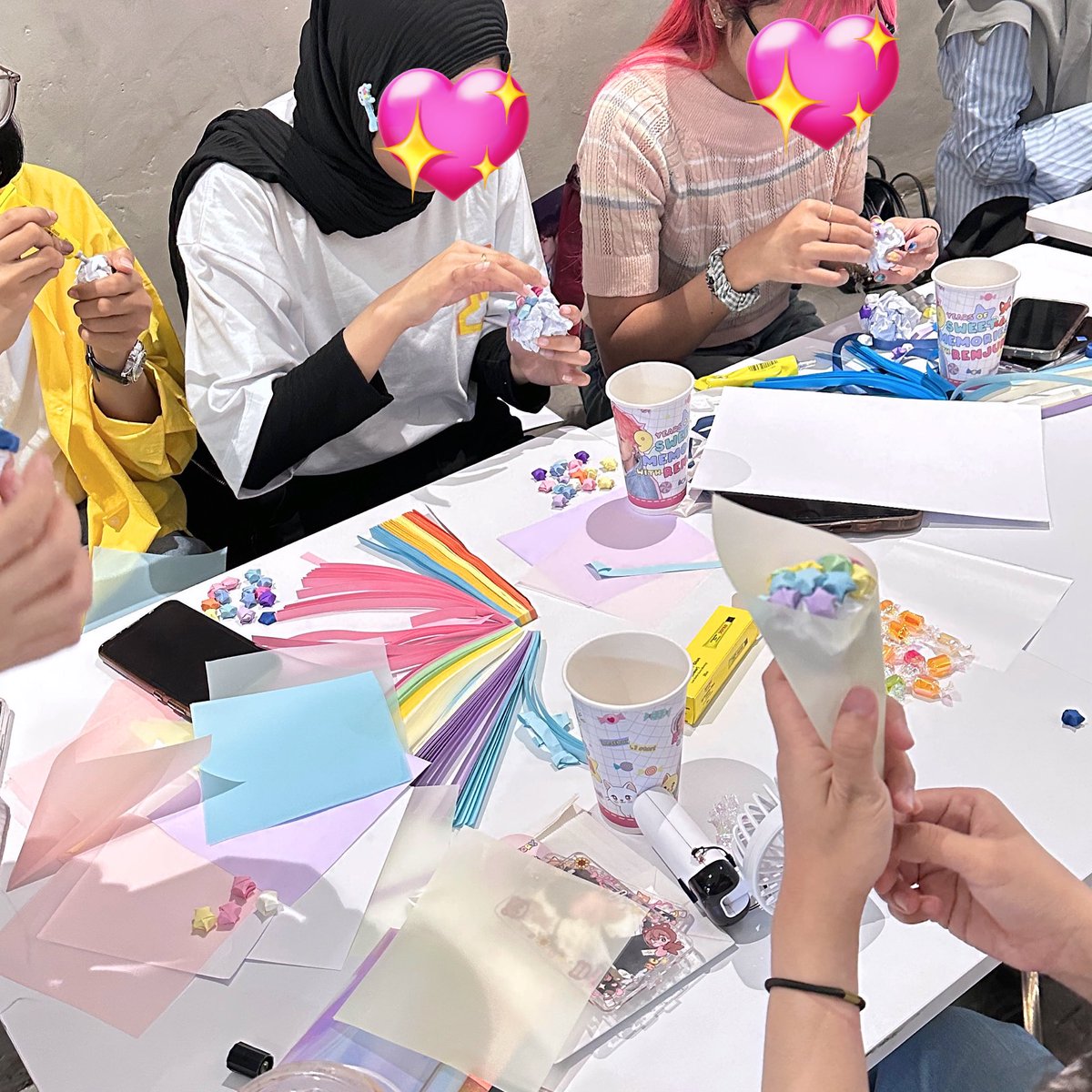 RJ_FunBox's tweet photo. Todayโs fun activity with Renfsโญ๏ธ๐๐ฌ
๐ฌ RJ Sweet Factory๐ญ
#RJSweetFactory
#ไปไฟ #๋ฐ์ฅ #RENJUN https://t.co/y7t7EseZKZ