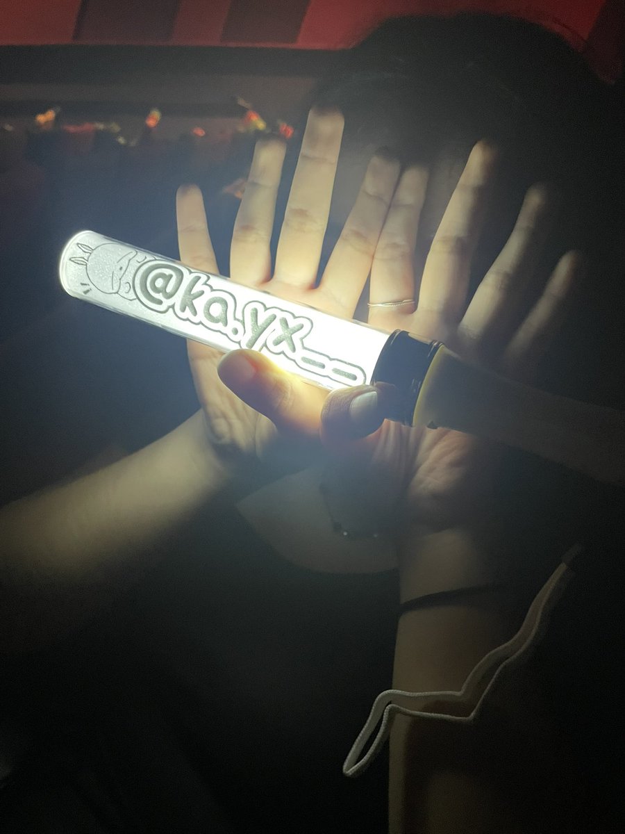 baaaeeeg__'s tweet photo. 오늘 동대문 놀러와서 프젝 잠깐 들렀어요! https://t.co/B5vEtO1FQZ