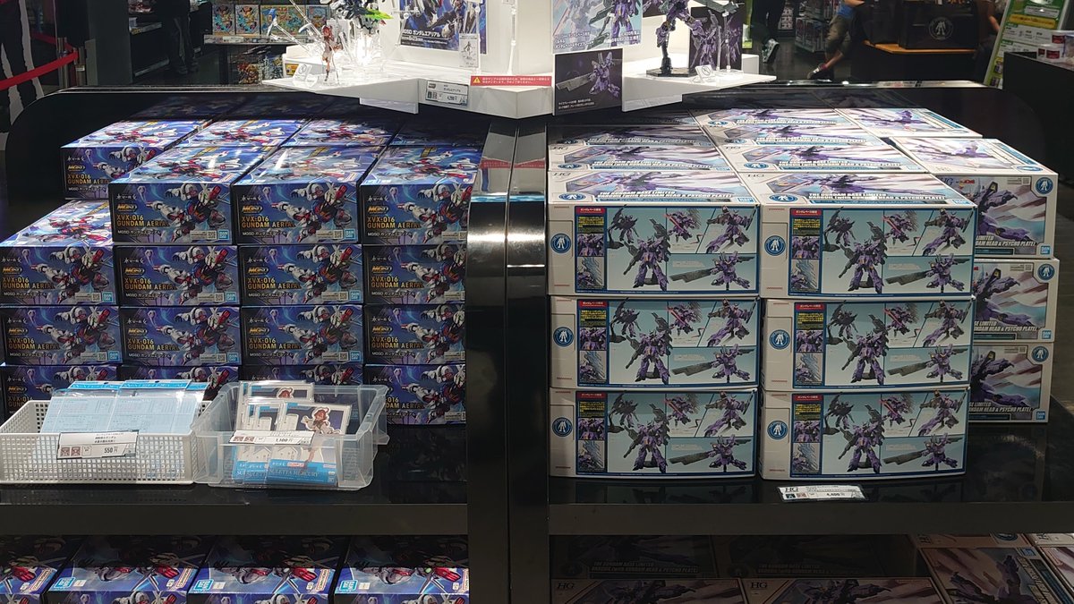 union814's tweet photo. ガンダムベース東京なう。

明日分はわからないけど今日分は十分あるよ。 https://t.co/1e1oMKUoMg