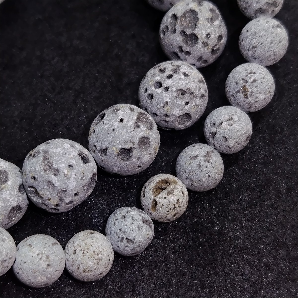 霊峰 富士溶岩】静岡産 約8㎜/12㎜ 宝永4年富士山噴火による溶岩で