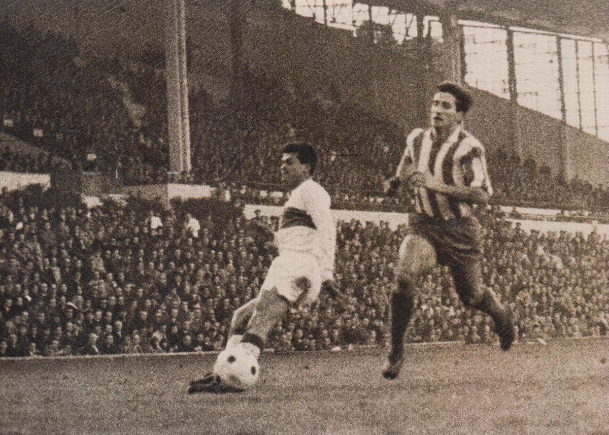 🤔💬 ¿Sabías que… 

en el Atleti-Elche de 1963 (1-1) los porteros fueron protagonistas? 🧤

➡️ El franjiverde Manolo Pazos disputó su partido 250 en Primera
➡️ Miguel Ángel San Román Núñez, tío abuelo del exfranjiverde San Román, defendió la portería del Atleti

✍️ <a href="/Apamies71/">Antonio J. Pamies</a>