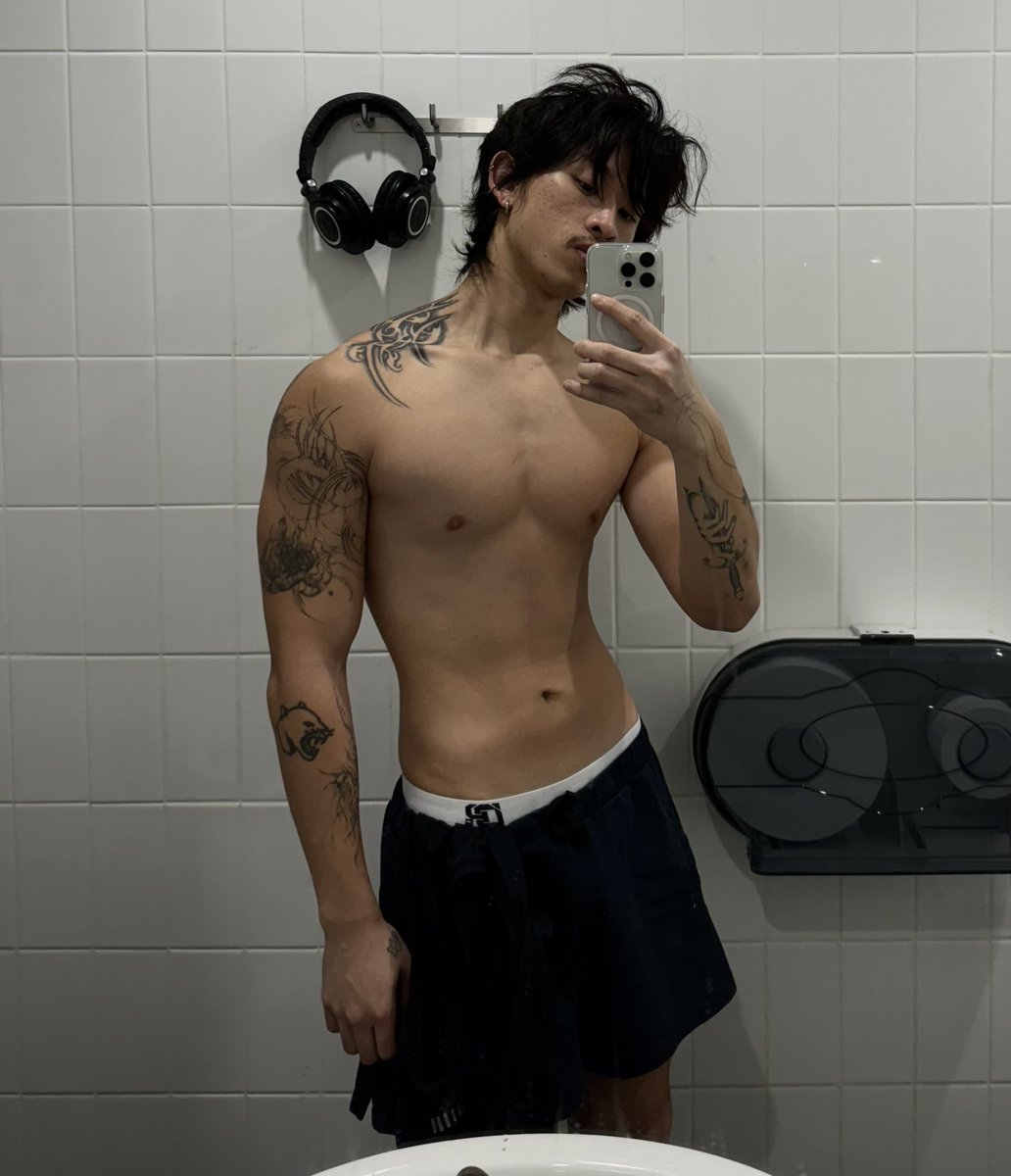 z3 (@exnihalo) on Twitter photo 