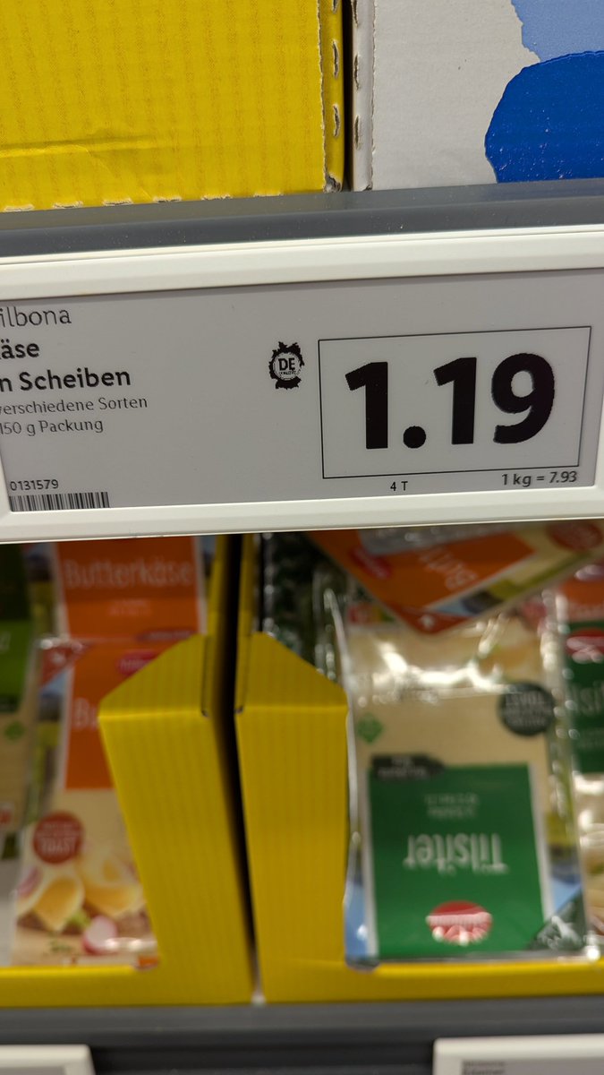 Käse mit Indoktrination👉17,84€/kg 
Käse ohne Indoktrination 👉7,93€/kg
Geht so Marketing? 

Also ich gucke nicht auf Verpackungsbilder, sondern auf den Kilopreis.🤷

Gesehen im Lidl hier bei uns

Liebe Linksgrüne, lasst euch ruhig weiter verarschen.