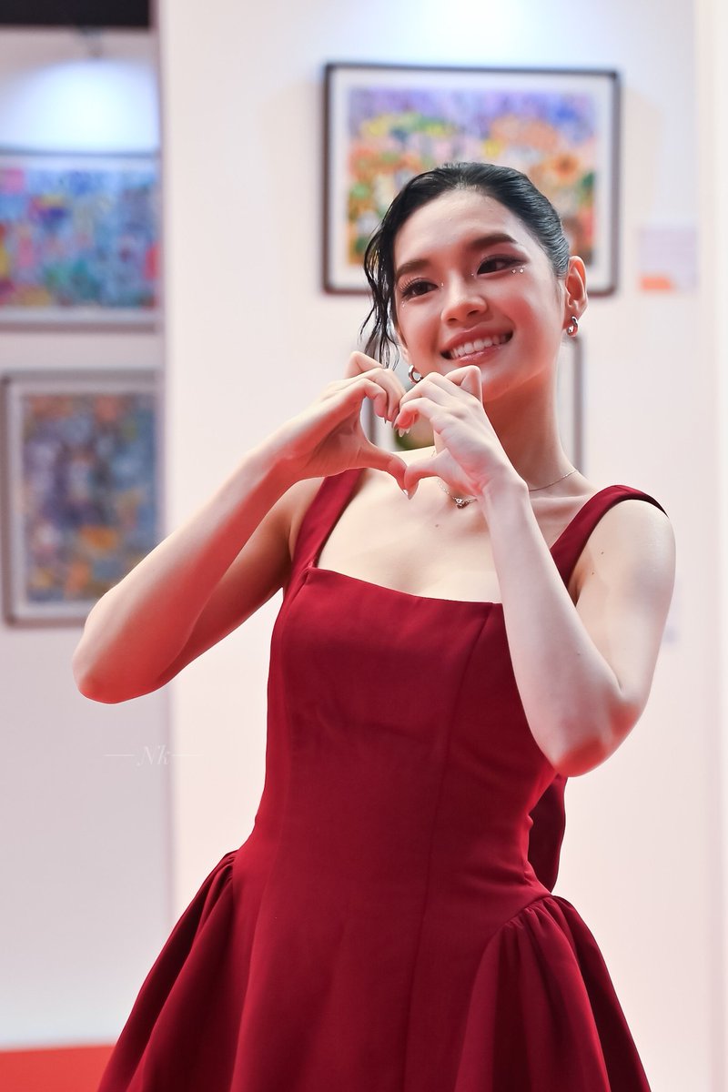 เดินทางปลอดภัย มองกลับมาทางนี้ก็จะเห็นเหล่าแมวเสมอ~😊
#CherprangAreekul