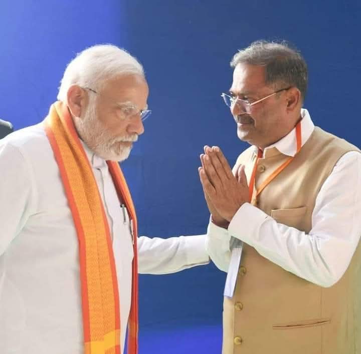Ajmalji Thakor (@ajmaljibjp) on Twitter photo મહેસાણા જિલ્લા ભારતીય જનતા પાર્ટીના અધ્યક્ષશ્રી <a href="/GirishRajgorBJP/">Girish Rajgor</a> જીને જન્મ દિવસ ની ખુબ ખુબ શુભેચ્છાઓ.
પ્રભુ શ્રીરામ આપને ઉત્તમ સ્વાસ્થ્ય અને દીર્ઘાયુ પ્રદાન કરે એવી પ્રાર્થના... મહેસાણા જિલ્લા ભારતીય જનતા પાર્ટીના અધ્યક્ષશ્રી <a href="/GirishRajgorBJP/">Girish Rajgor</a> જીને જન્મ દિવસ ની ખુબ ખુબ શુભેચ્છાઓ.
પ્રભુ શ્રીરામ આપને ઉત્તમ સ્વાસ્થ્ય અને દીર્ઘાયુ પ્રદાન કરે એવી પ્રાર્થના...
