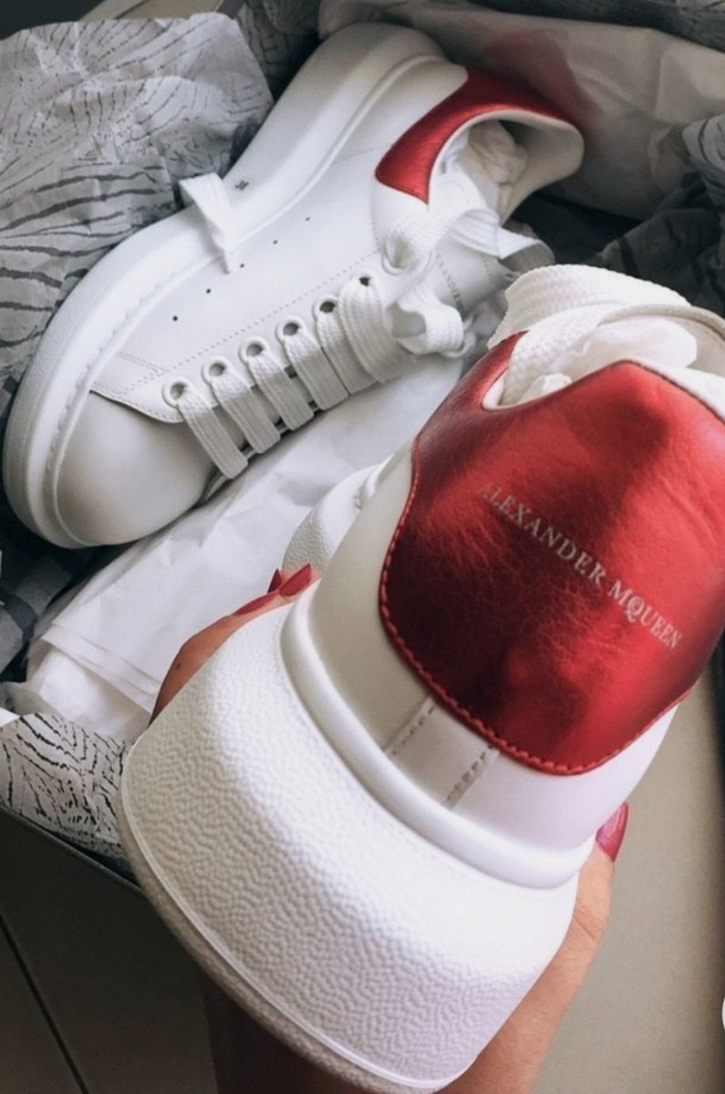 ...Love this store! Love this sneaker! 💯👌🏾❤️❤️