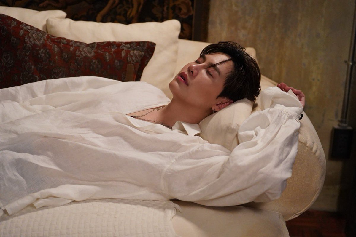 นายท่านรู้ยังว่าคืนนี้เวลา20:30นรีแวมพ์จะออนแอร์เป็นตอนแรกแล้วนะ นายท่านต้องตื่นมารับฟังข้าก่อนนะนายท่านรามิล  #RevampSeries 
#BounPrem