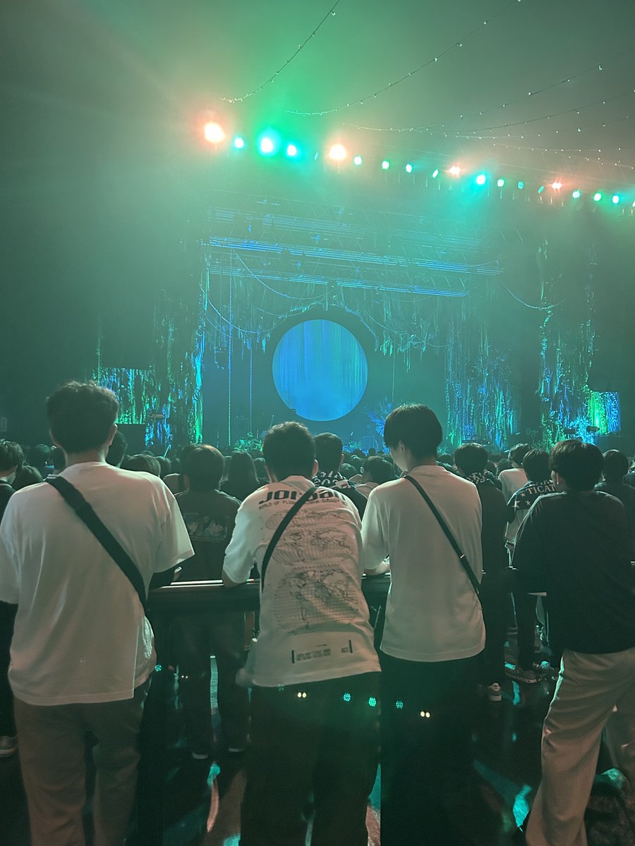 美波のライブ来た！
2,3曲くらいしか知らんけど楽しみます🙌