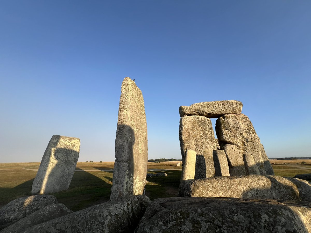 Sunrise at Stonehenge today (23rd August) was at 6.06am, sunset is at 8.12pm 🌤️