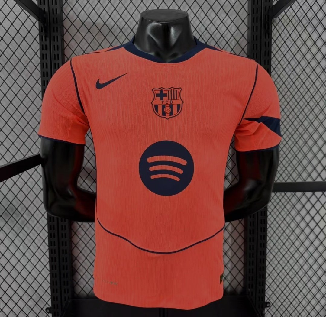🔥Hoy jugamos nuestro 2º partido de liga y para celebrarlo sorteamos una camiseta del Barça

✅Para participar:  

-Dale RT🔁 y MG❤ al tweet

-Sigue a <a href="/Ctinfo_17/">Ctinfo_17</a> y a <a href="/LaNuevaEraFCB_/">LaNuevaEraFCB_</a>
 
-OPCIONAL(Mencionar a un amigo aumenta las probabilidades de ganar)