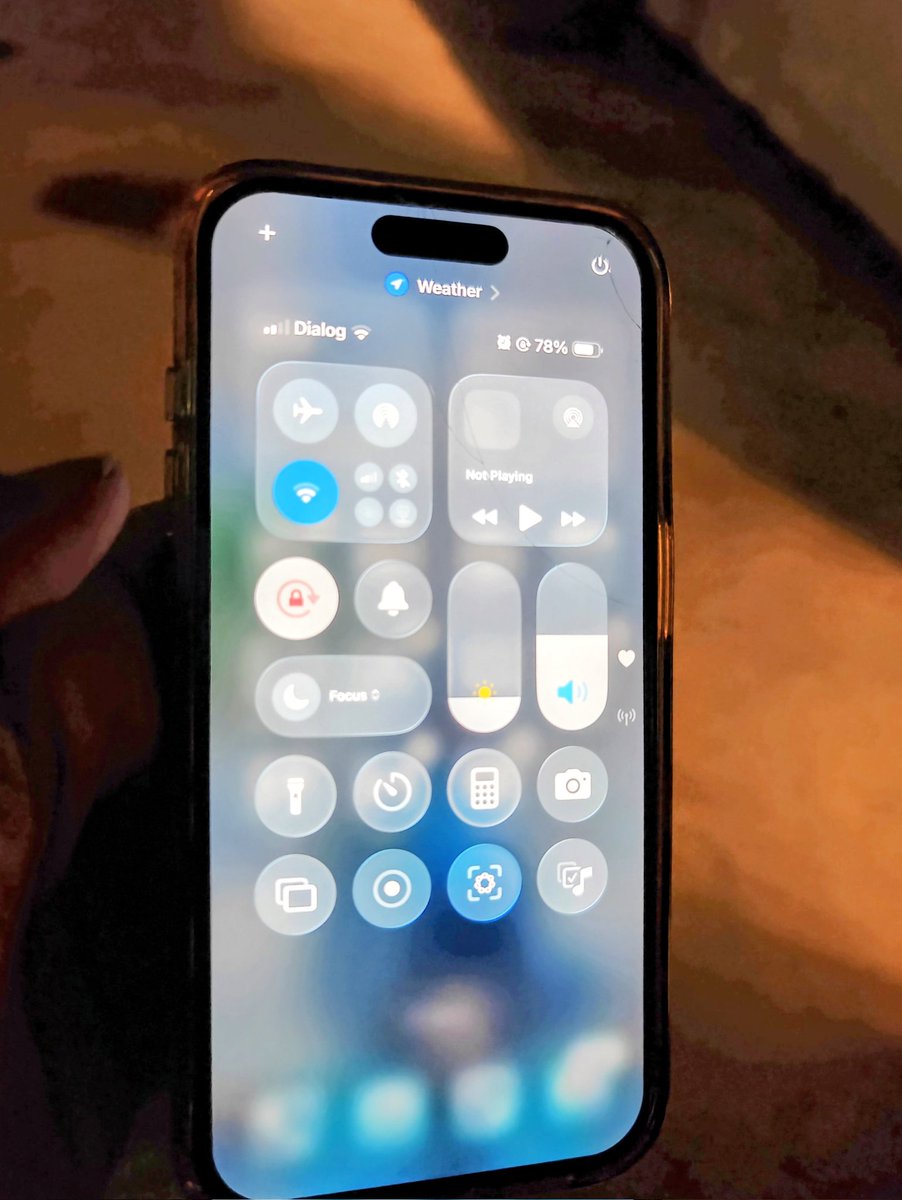 Bunis_Malli's tweet image. Lates tweaks look so cheap 😑 #ios26beta 
#apple
