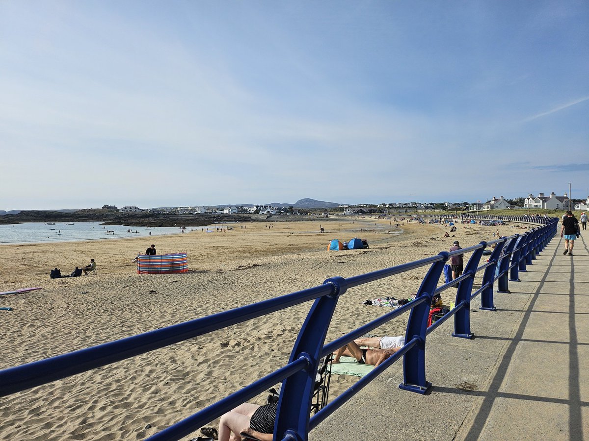 zoemufc's tweet image. Trip to Trearddur Bay yesterday 🏖☀️ #teamroberts @SteHolywell @Rhysbach09 @Olliebach12