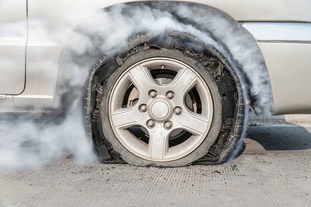 If your tyre bursts while driving :

1. Don't apply brake; you'll tumble
2. Switch on your hazard light 🔆
3. Release the accelerator gradually
4. Keep car going straight,don't steer
5. Let the car gradually stop,don't match the brakes!

  6. Never panic. Stay calm through it all