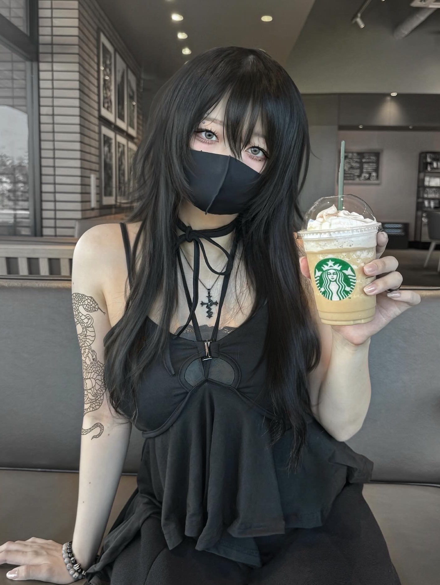 hana❁⃘*.゜ページ 꽃 Hana (@eyeshiny_gibous) / X